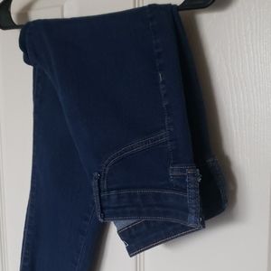 Nothing like a dark denim ladies !!!!